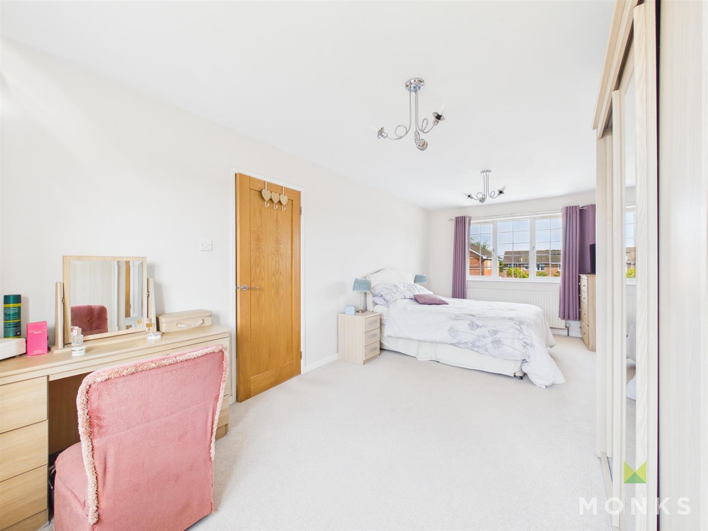 9 Whitfield Close, Oswestry, SY11 2XP For Sale